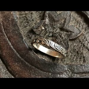 Swirl sterling silver ring size 8
